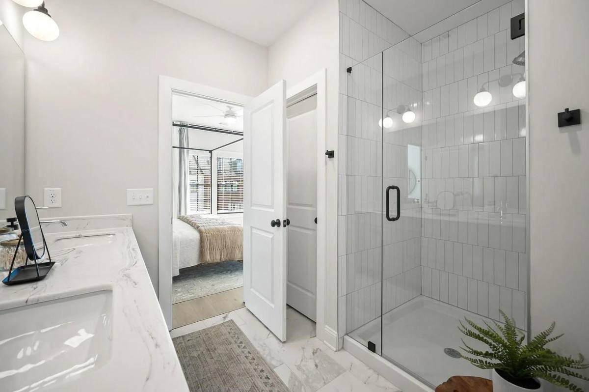 Townhouse for rent at 101 Porter Lane, Atlanta, GA 30318