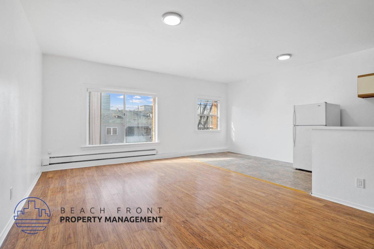 Apartment for rent at Brynmoor, 432 S New Hampshire, Los Angeles, CA 90020