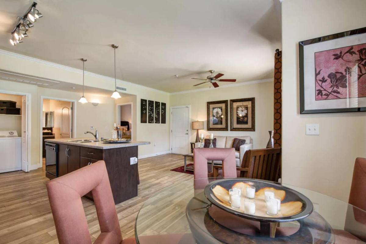 Apartment for rent at Broadstone Towne Center Apartment Homes, 1801 Gibson Blvd SE, Albuquerque, NM 87106