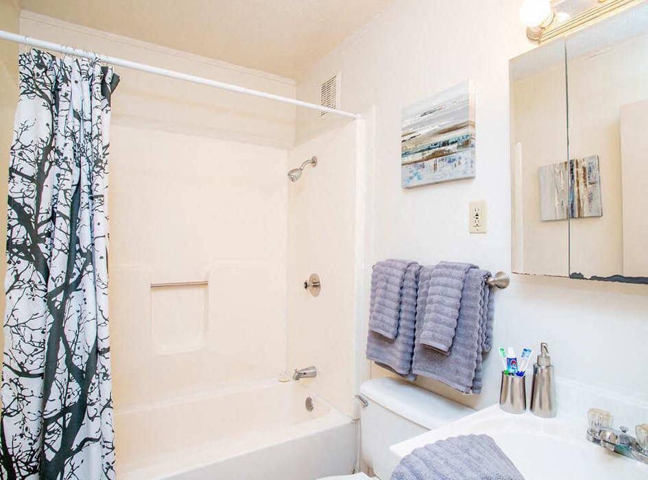 Townhouse for rent at 208 S Prospect Rd, Bloomington, IL 61704