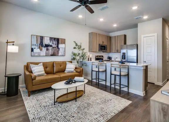 Apartment for rent at 1127 Eloise Dr, Fort Worth, TX 76134
