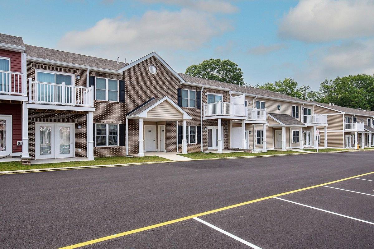 Apartment for rent at Oaktree, 39 Wenark Dr, Newark, DE 19713