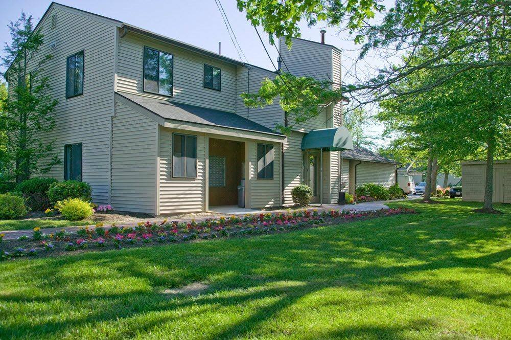 Apartment for rent at Hidden Brook Apartment Homes, 42 W Hill Rd, New Bedford, MA 02740