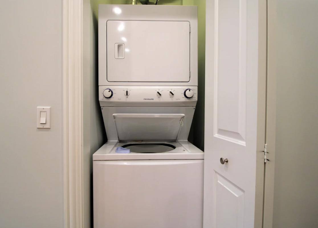 Apartment for rent at 1609 W Warren Blvd, Chicago, IL 60612