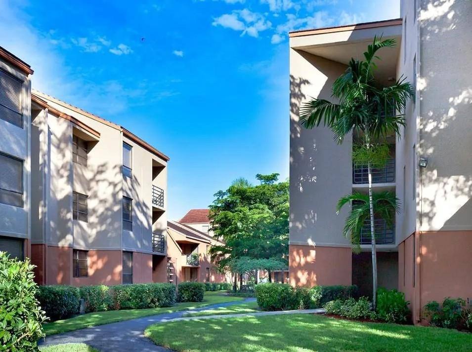 Apartment for rent at 6730 Bull Run Rd, Hialeah, FL 33014