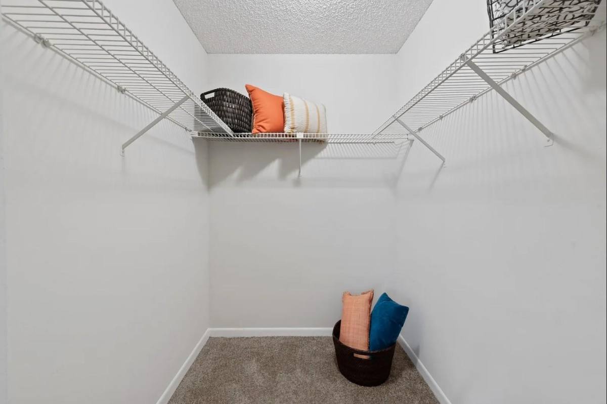 Apartment for rent at 6730 Bull Run Rd, Hialeah, FL 33014