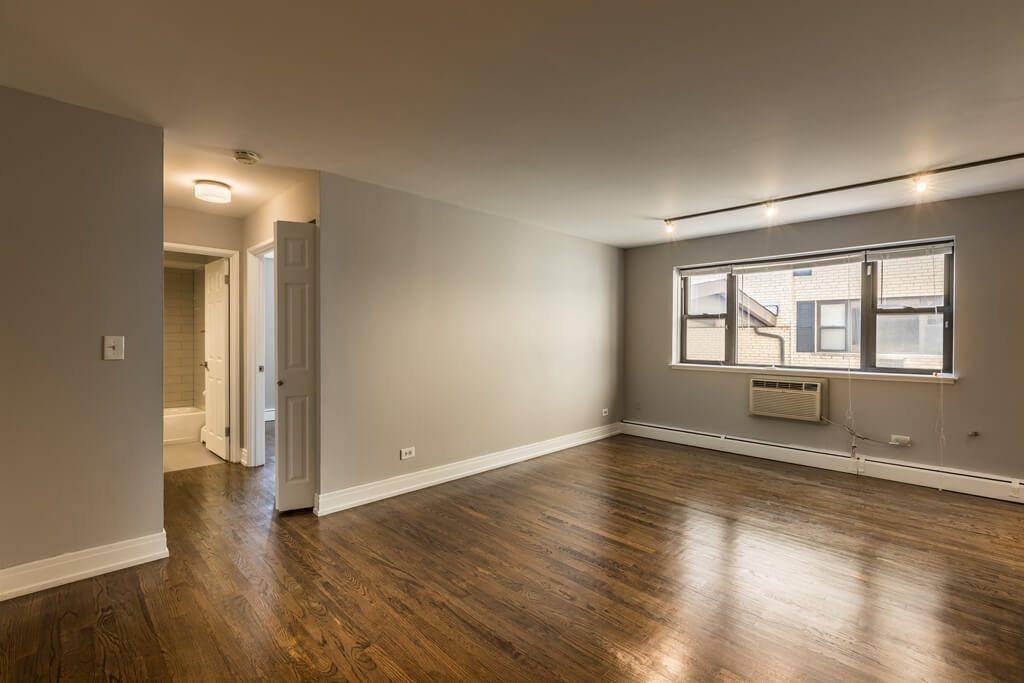 Apartment for rent at 6725 N Sheridan Rd, Chicago, IL 60626