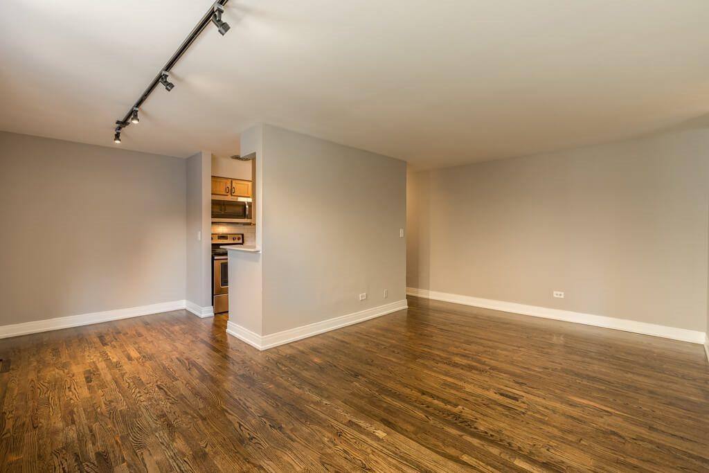 Apartment for rent at 6725 N Sheridan Rd, Chicago, IL 60626