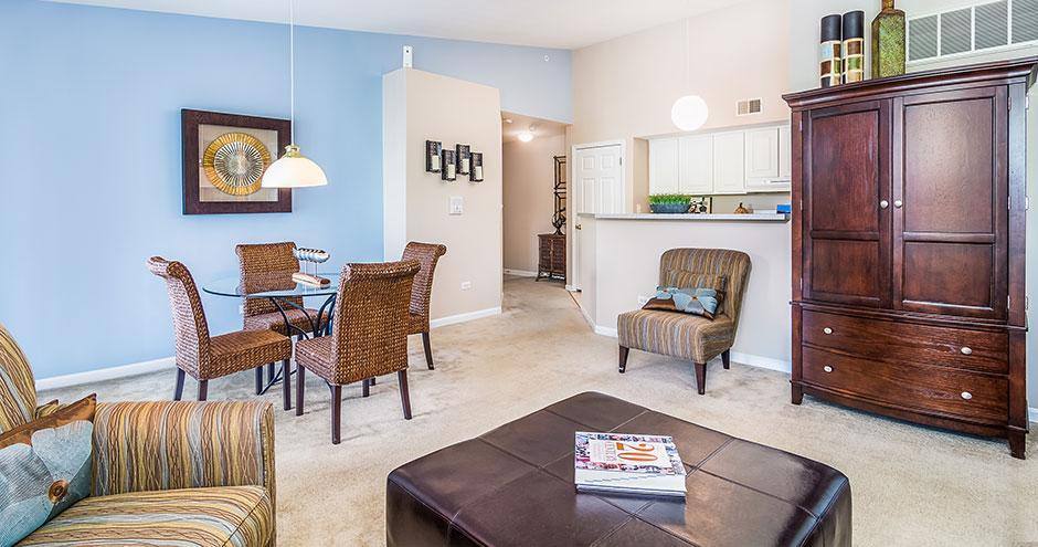 Townhouse for rent at 450 Sullivan Lake Blvd, McHenry, IL 60051