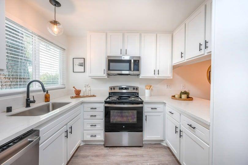 Apartment for rent at Stonepine, 1394 E Hillcrest Dr, Thousand Oaks, CA 91362