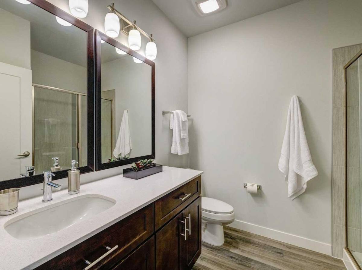 Apartment for rent at 750 E NW Highway, Des Plaines, IL 60016