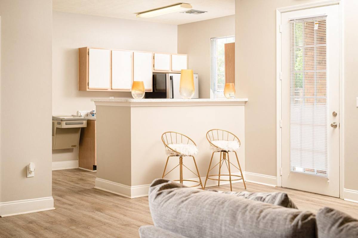 Apartment for rent at Summer Park, 2010 Chadwick Dr, Jackson, MS 39204