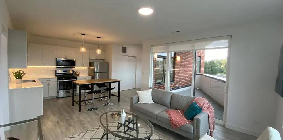 Apartment for rent at Hayts, 546 Green Bay Rd, Highwood, IL 60040