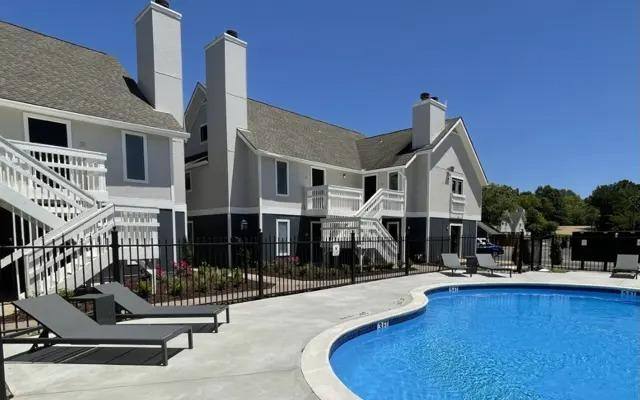 Apartment for rent at 881 E River Place, Jackson, MS 39202