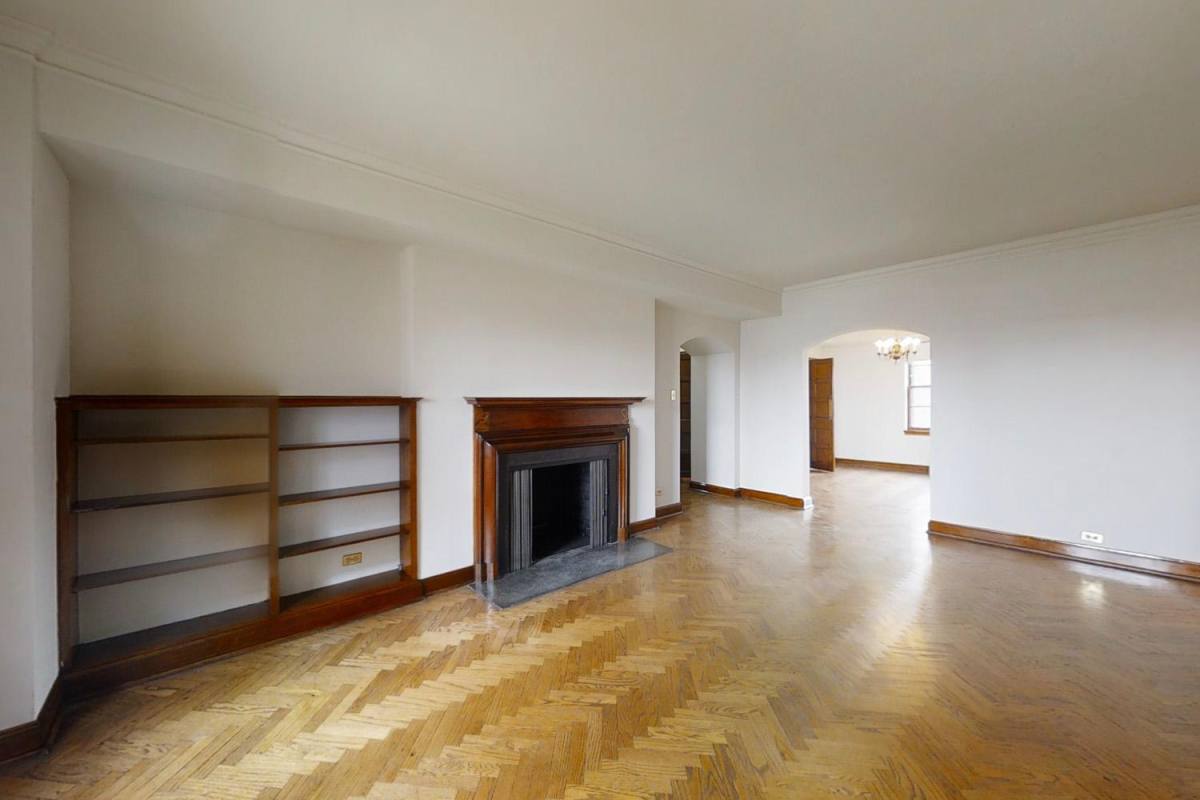 Apartment for rent at 5801 S Dorchester Ave, Chicago, IL 60637