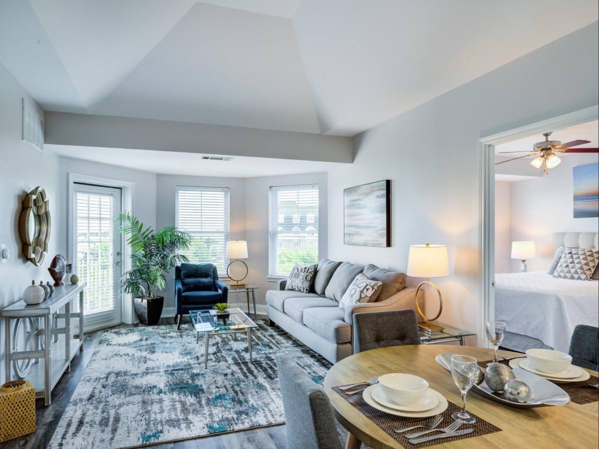Apartment for rent at Metro Marina Bay, 7 Seaport Dr, Quincy, MA 02171