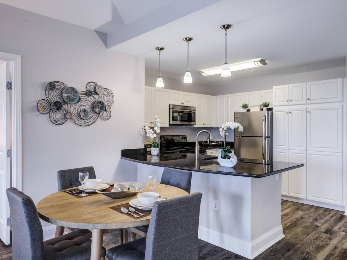 Apartment for rent at Metro Marina Bay, 7 Seaport Dr, Quincy, MA 02171