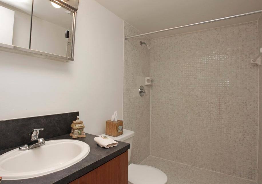 Apartment for rent at Emerald Place, 4000 N 56th Ave, Hollywood, FL 33021