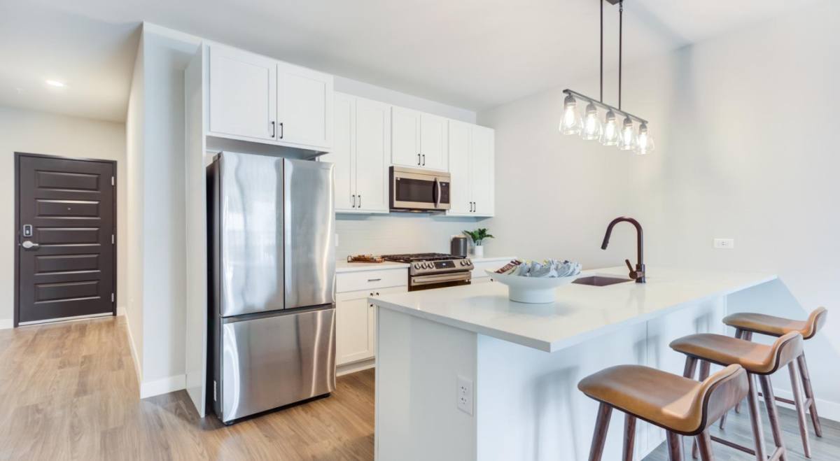 Apartment for rent at 926 Maple Ave, Downers Grove, IL 60515