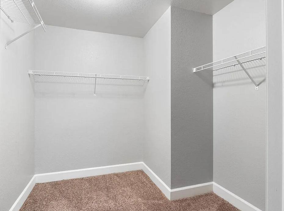 Apartment for rent at The Commodore Perry, 505 Jefferson Ave, Toledo, OH 43604