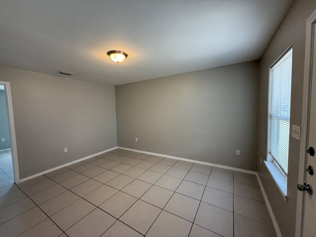House for rent at 511 E Hackberry St, Rockport, TX 78382