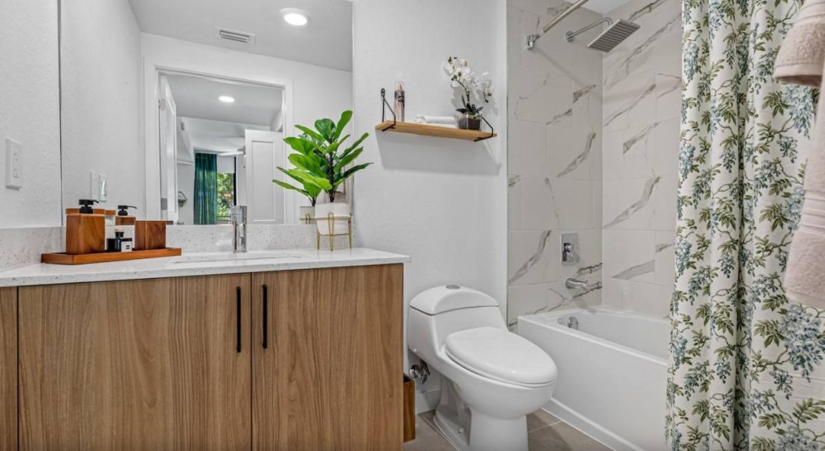 Apartment for rent at 4 N Federdal Highway Ph, Fort Lauderdale, FL 33304