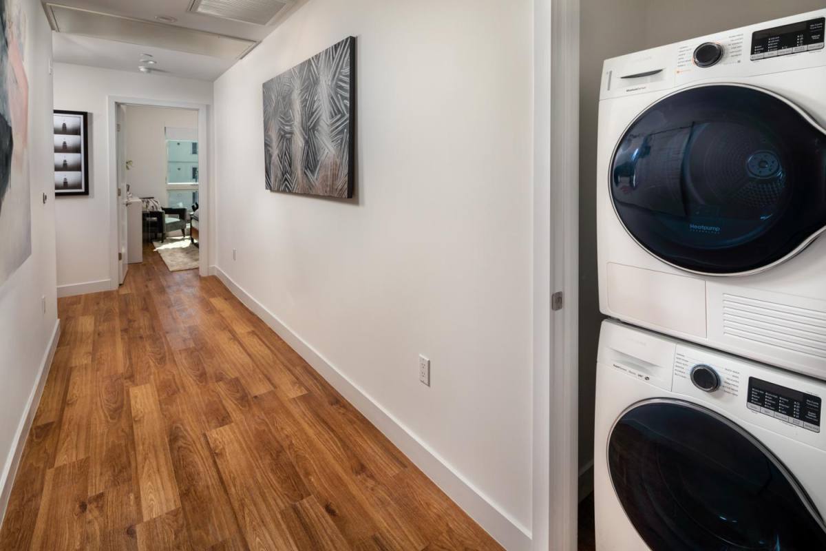 Apartment for rent at 269 Mariposa on 3rd, 269 S Mariposa Ave, Los Angeles, CA 90004