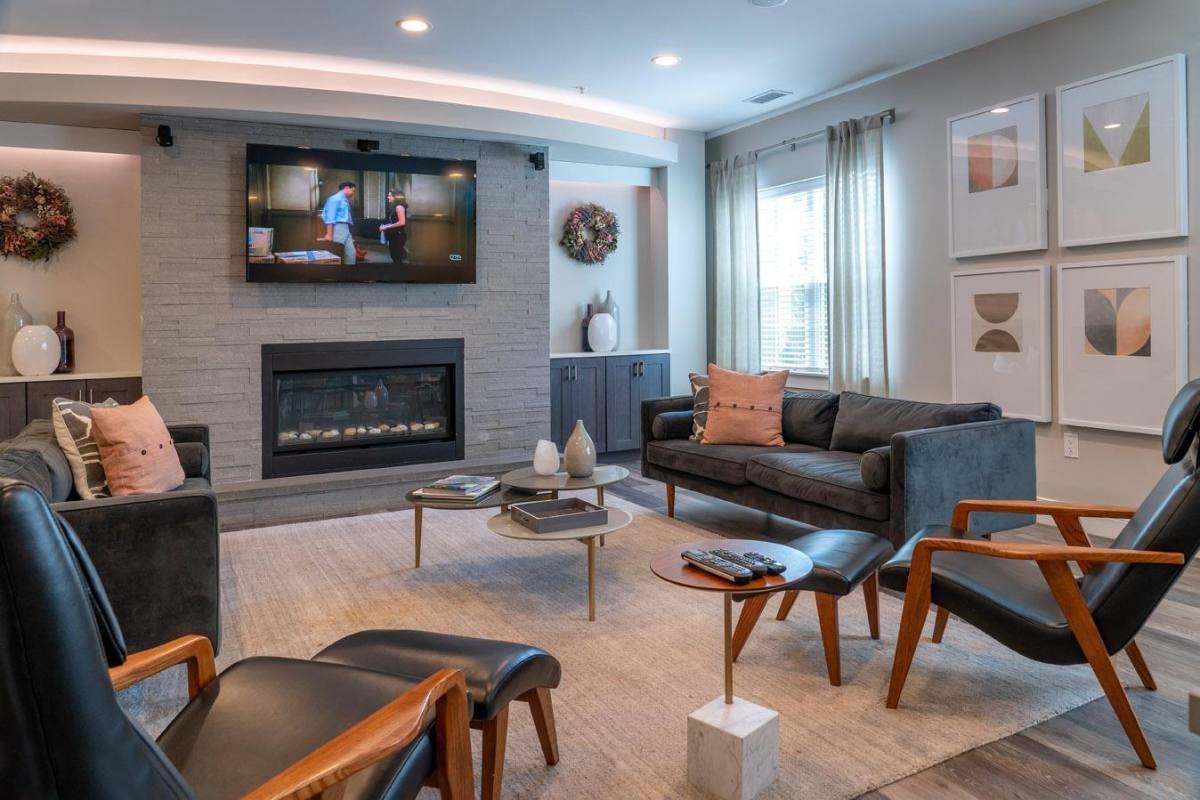 Apartment for rent at 3101 Stagecoach Rd, Stoughton, MA 02072