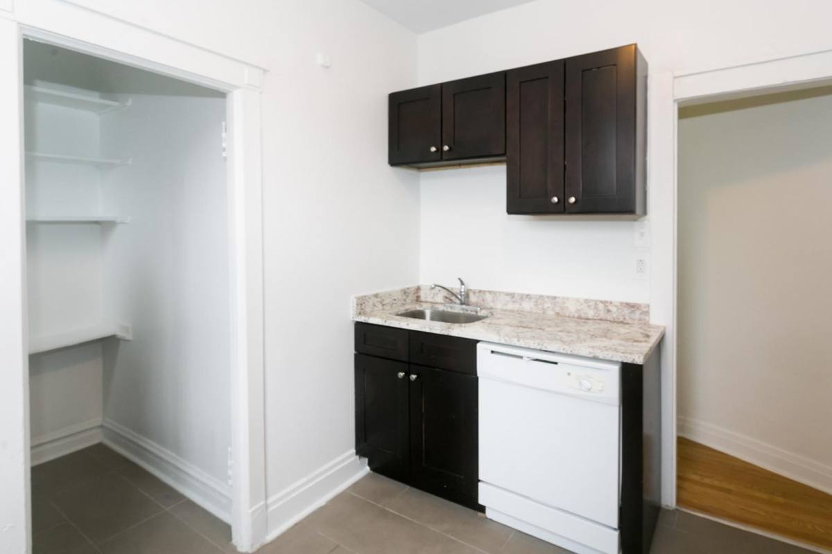 Apartment for rent at 5411 S Ellis Ave, Chicago, IL 60615