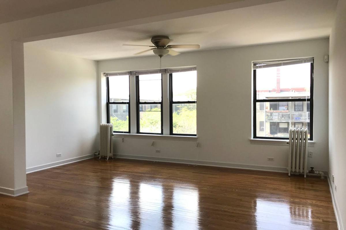 Apartment for rent at 5326 S Greenwood Ave, Chicago, IL 60615