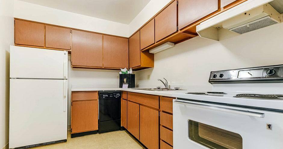 Apartment for rent at 805 Baldwin Ave, Waukegan, IL 60085