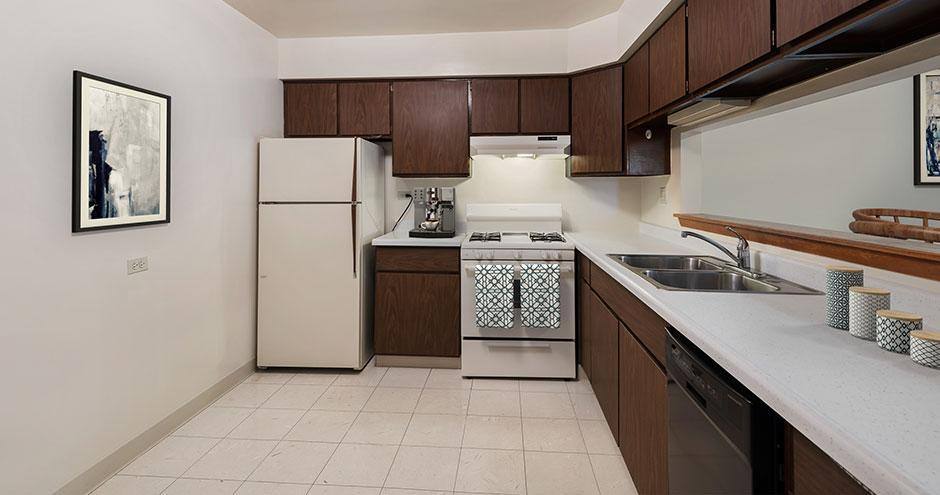 Apartment for rent at 805 Baldwin Ave, Waukegan, IL 60085