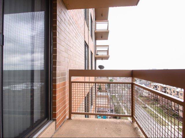 Apartment for rent at 55 S Vail Ave, Arlington Heights, IL 60005