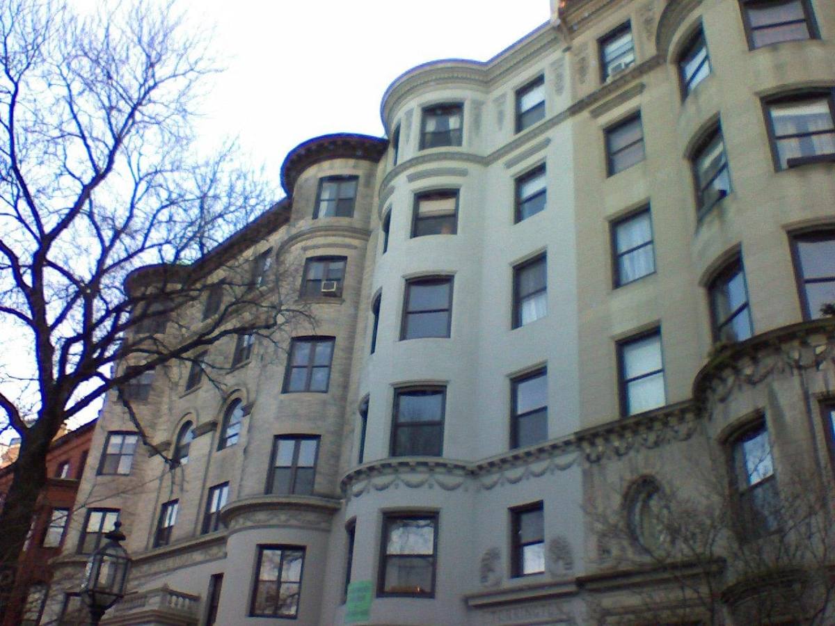 Apartment for rent at 384-386 Commonwealth Avenue, 384 Commonwealth Ave, Boston, MA 02215