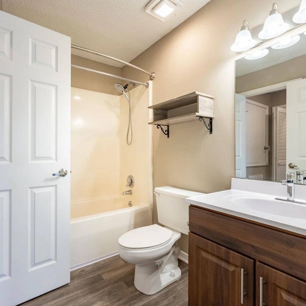 Apartment for rent at 190 Gateway Dr, Biloxi, MS 39531