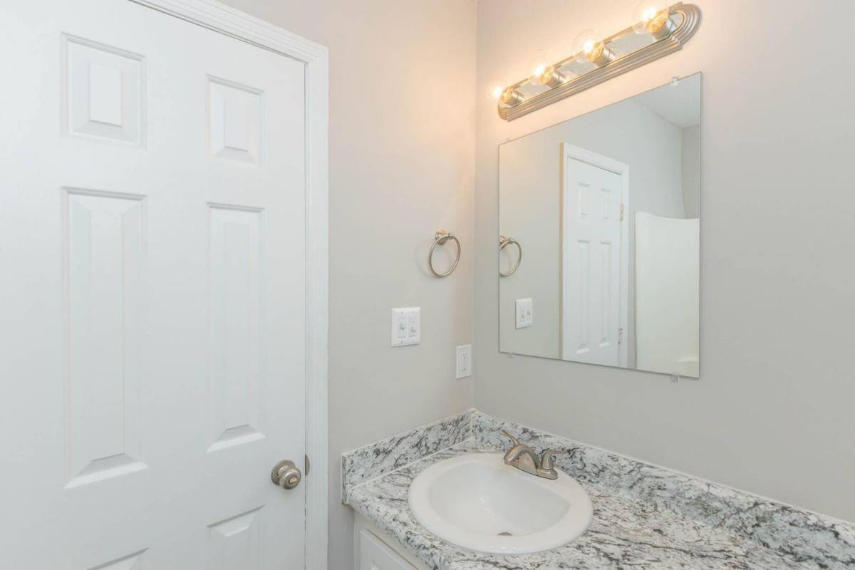 Apartment for rent at 3896 Riverside Dr, Macon, GA 31210