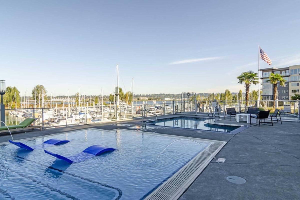 Apartment for rent at 11505 NE Yacht Harbor Dr, Portland, OR 97217