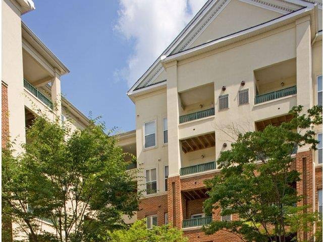 Apartment for rent at 108 Olde Town Ave, Gaithersburg, MD 20877