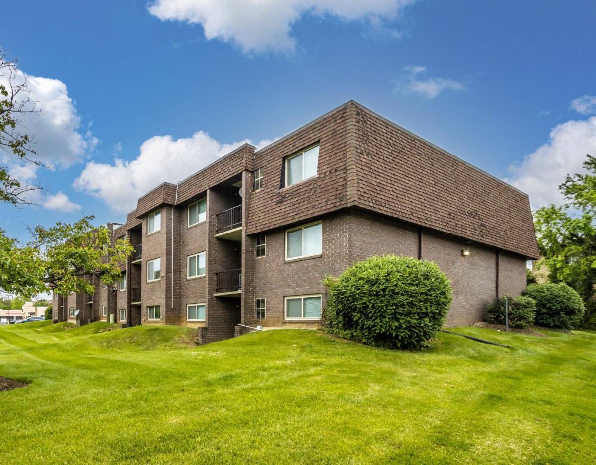 Apartment for rent at Brenbrook, 11 Cinnamon Circle, Randallstown, MD 21133