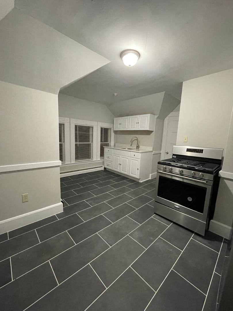 Apartment for rent at 115 Main St, Andover, MA 01810