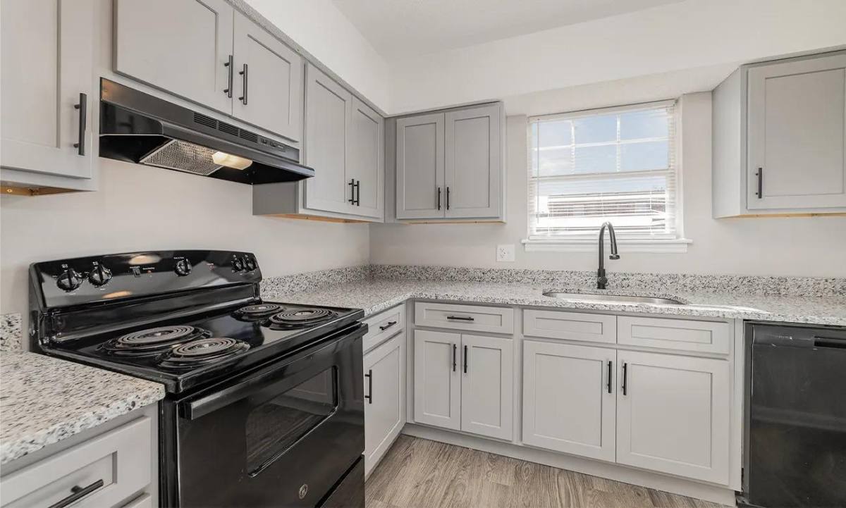 Townhouse for rent at Greenview Apartment Homes, 1613 Greenview Dr, Gastonia, NC 28054