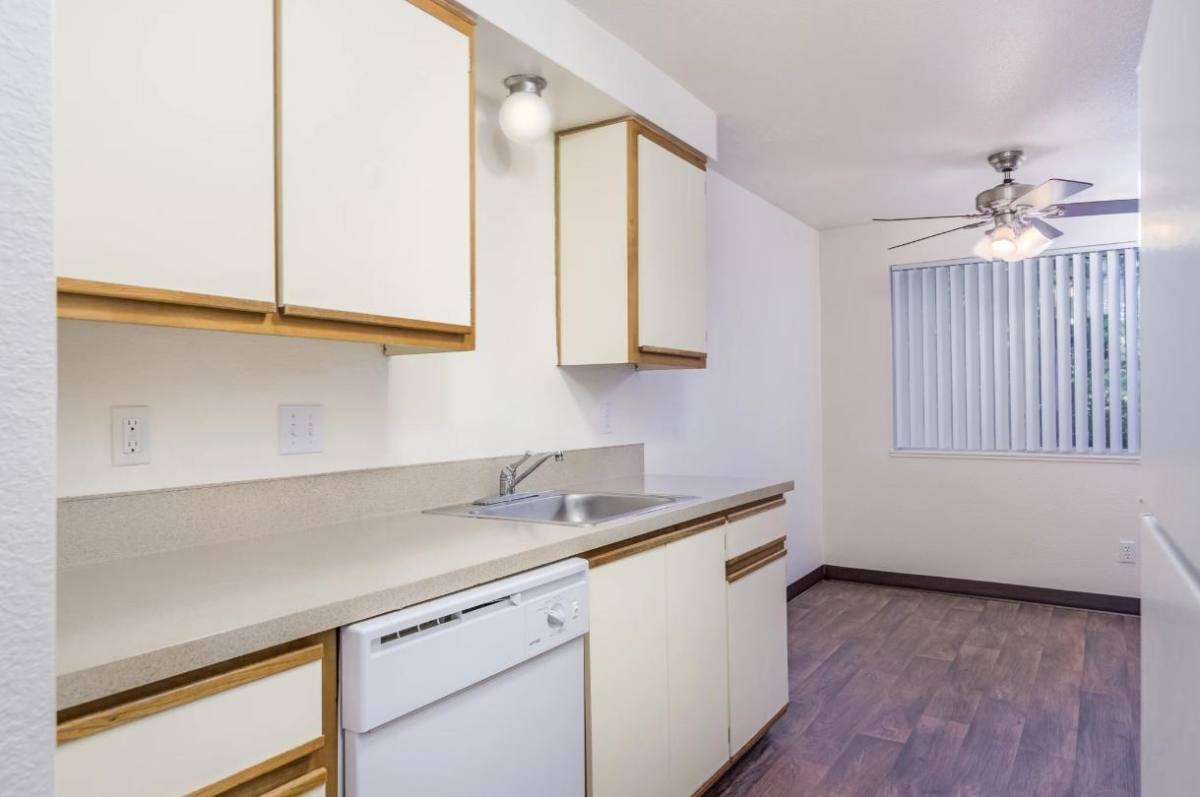 Apartment for rent at China Crest, 2844 River Rd S, Salem, OR 97302