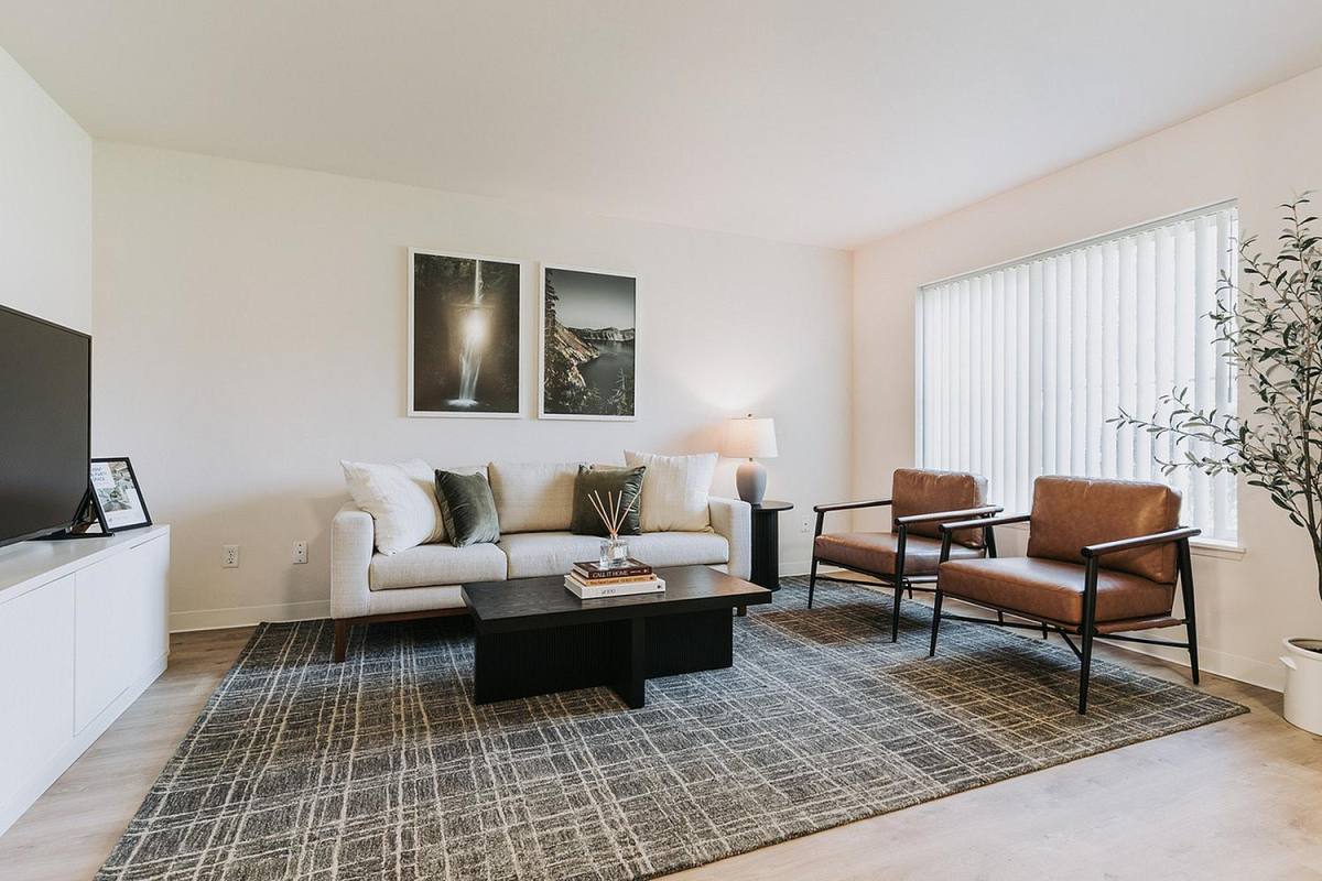 Apartment for rent at Goodpasture Loop, 3950 Goodpasture Loop, Eugene, OR 97401