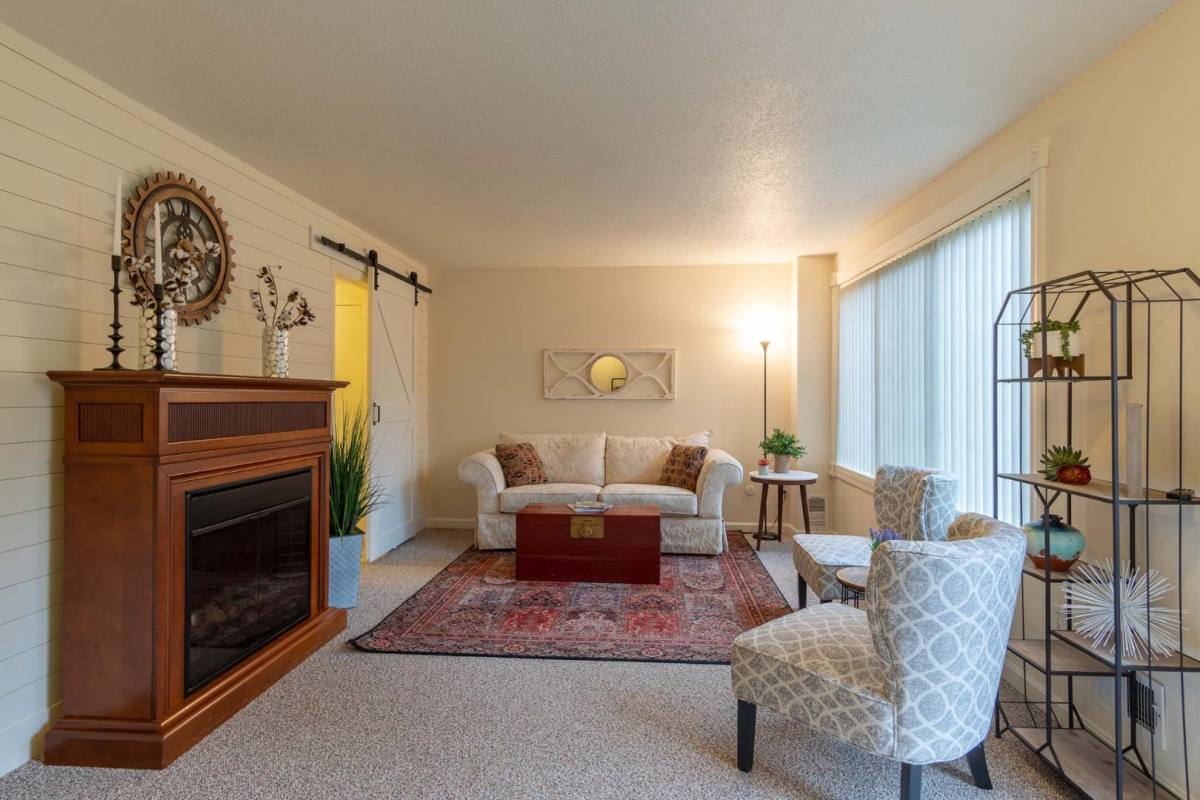 Townhouse for rent at 73 Barrett St, Northampton, MA 01060