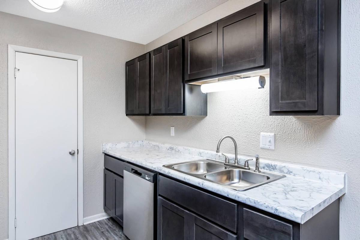 Apartment for rent at 499 S Pear Orchard Rd, Ridgeland, MS 39157