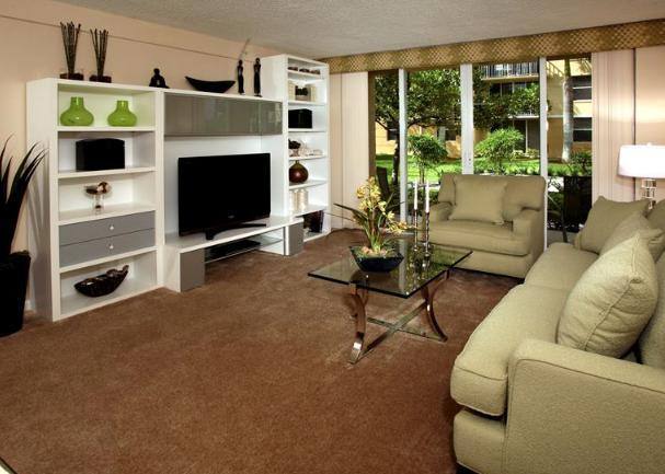 Apartment for rent at 311 E Sheridan St, Dania, FL 33004