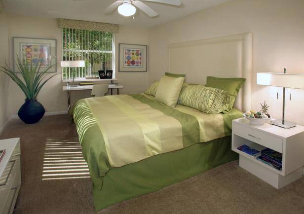 Apartment for rent at 311 E Sheridan St, Dania, FL 33004