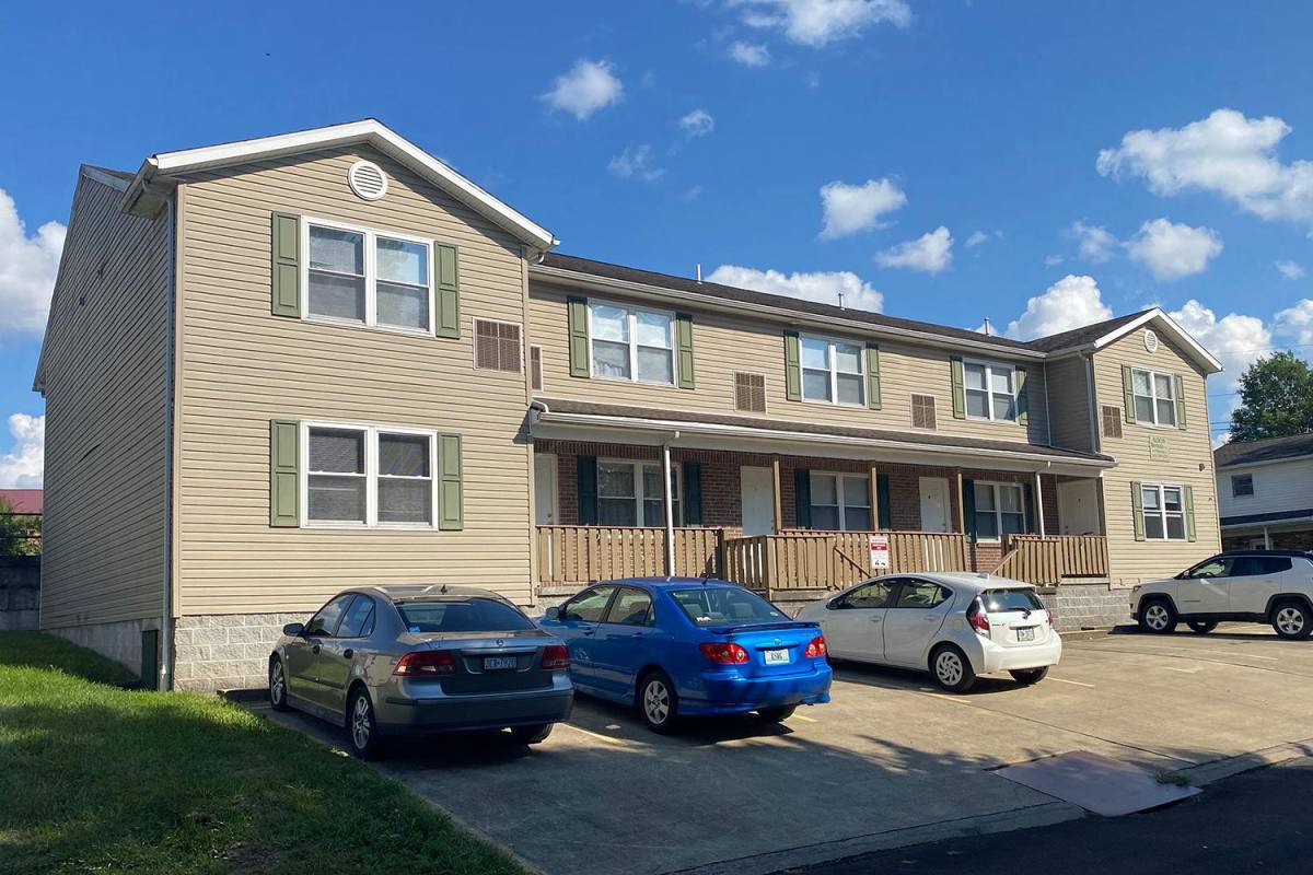 Apartment for rent at 248 Wildwood St, Morgantown, WV 26505