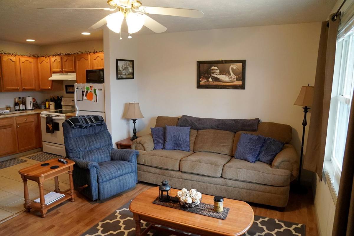 Apartment for rent at 248 Wildwood St, Morgantown, WV 26505