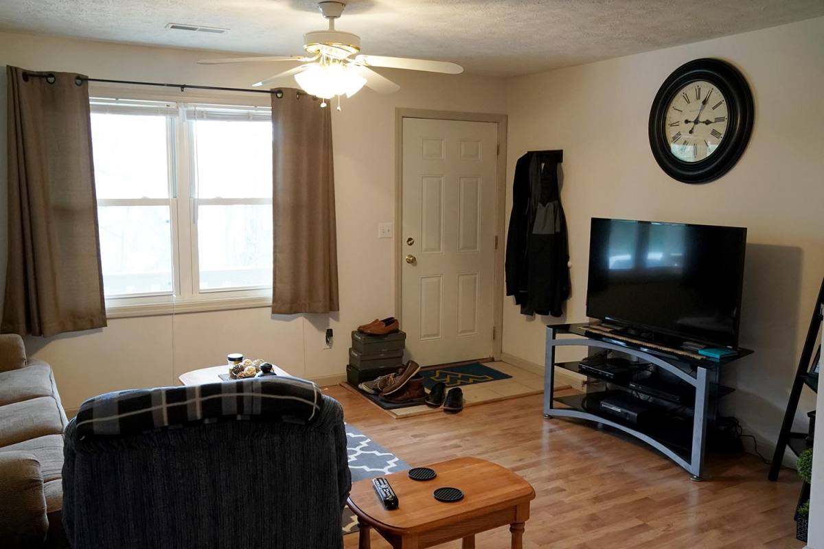 Apartment for rent at 248 Wildwood St, Morgantown, WV 26505